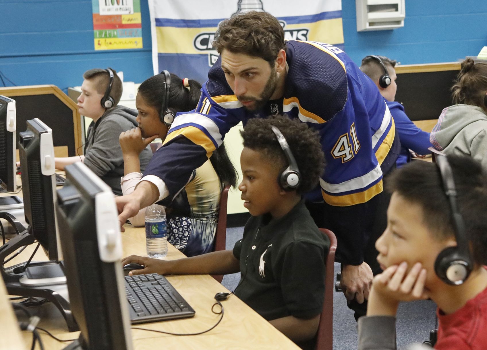 The St. Louis Blues team with Parkway Schools